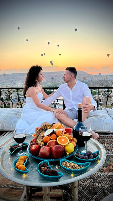 Cappadocia: Terrace Photo Spot With Balloon Flight View - Choosing Between Basic and Professional Photography