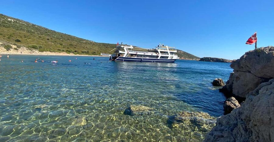 Cesme: Islands and Bays Boat Trip with BBQ Lunch - Hotel pickup, parking, and timing