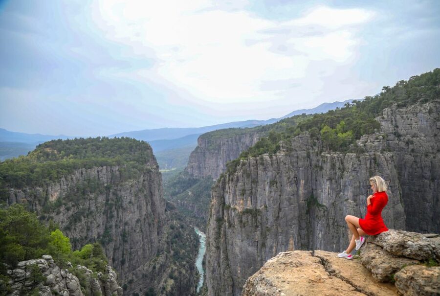 City of Side: Eagle Canyon w/ Optional Selge or Rafting Tour - Walking beneath Eagle Canyon’s 400-meter cliffs