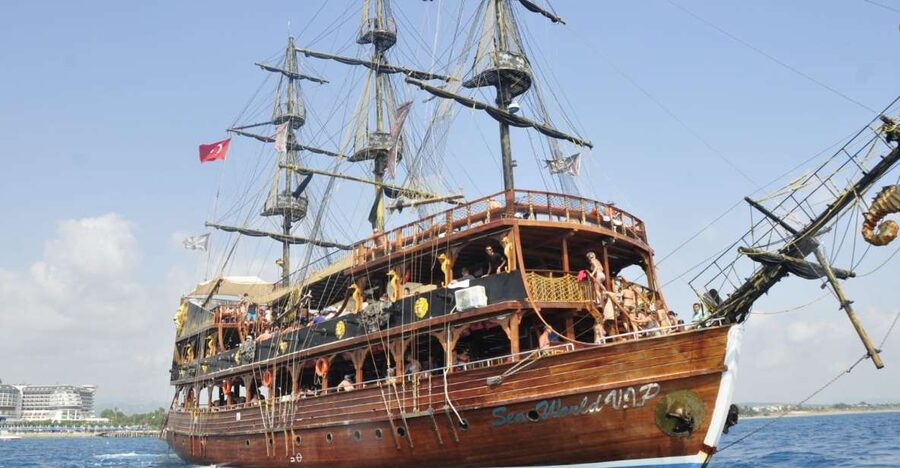 City of Side: Side & Caretta Bay Boat Trip w/ Lunch & Drinks - Cruising the Manavgat River