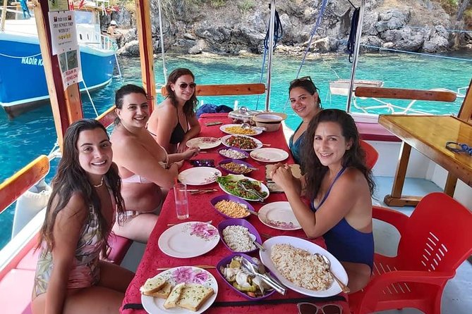 Daily Boat Trip - Day cruise or sunset departure