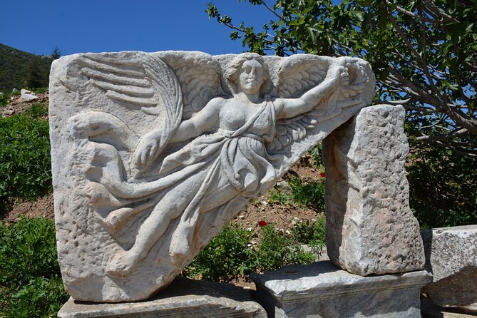 Daily Ephesus and Virgin Mary House Tour with Lunch Included - Walking the marble streets of Ephesus