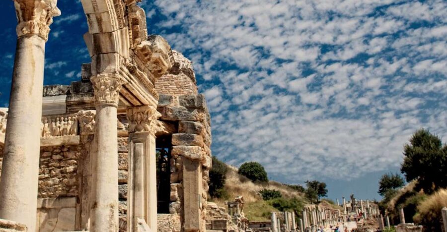 Ephesus Full-Day Tour from Kusadasi or Selcuk - Walking Ephesus without losing the thread