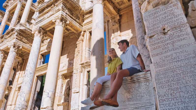 Ephesus: Small Group Tour for Cruise Passengers - Meeting your guide at the Kusadasi port