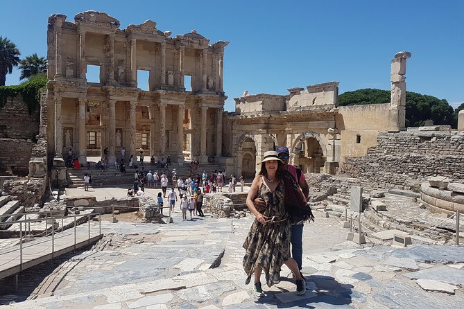Ephesus Tour From Izmir - Lunch in Selçuk and the local stop