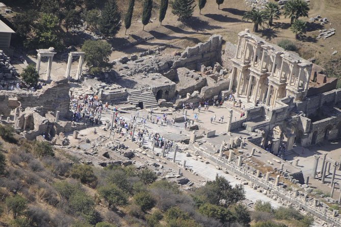 Ephesus Tour with Virgin Mary From Izmir All Inclusive - Two hours among the streets of ancient Ephesus