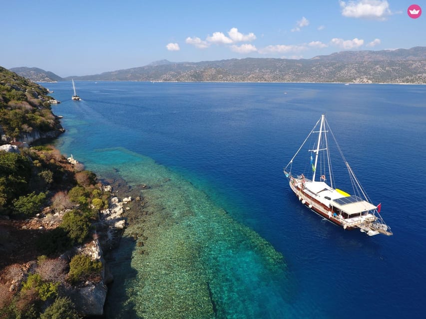 Fethiye: 12 Islands Boat Tour with Lunch and Hotel Pickup - Who should book the 12 Islands cruise