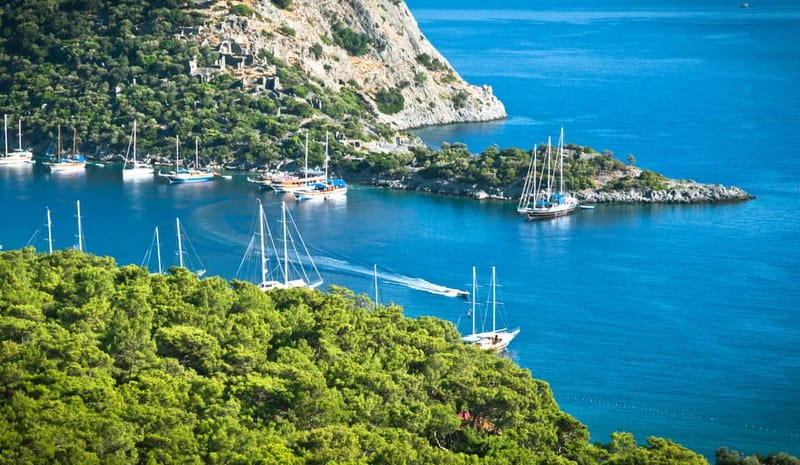Fethiye: Island Sailing Trip with Lunch and Hotel Pickup - Flat Island and the first blue-water stop