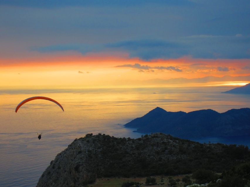 Fethiye: Tandem Paragliding Experience w/Hotel Pickup - The safety briefing and preparation