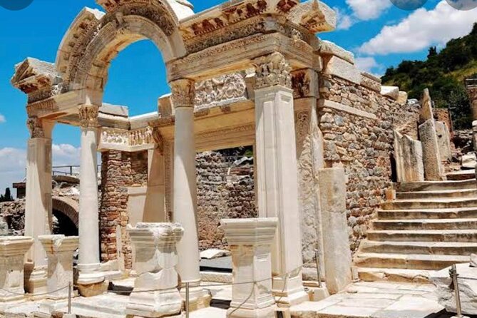 FOR CRUISERS: Skip The Lines PRIVATE EPHESUS TOUR &On Time Return - Seeing the Temple of Artemis and the port area afterward