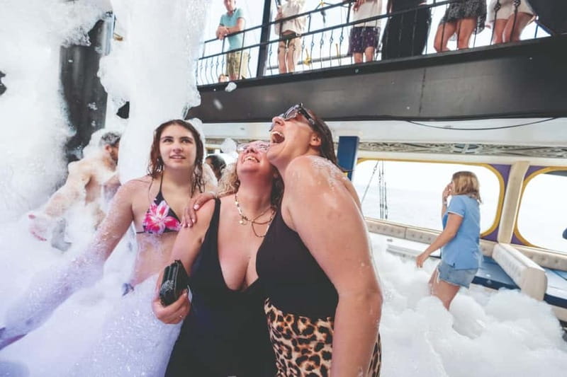 From Antalya/Kemer: All-Inclusive Party Boat with Lunch - What the boat is like in practice