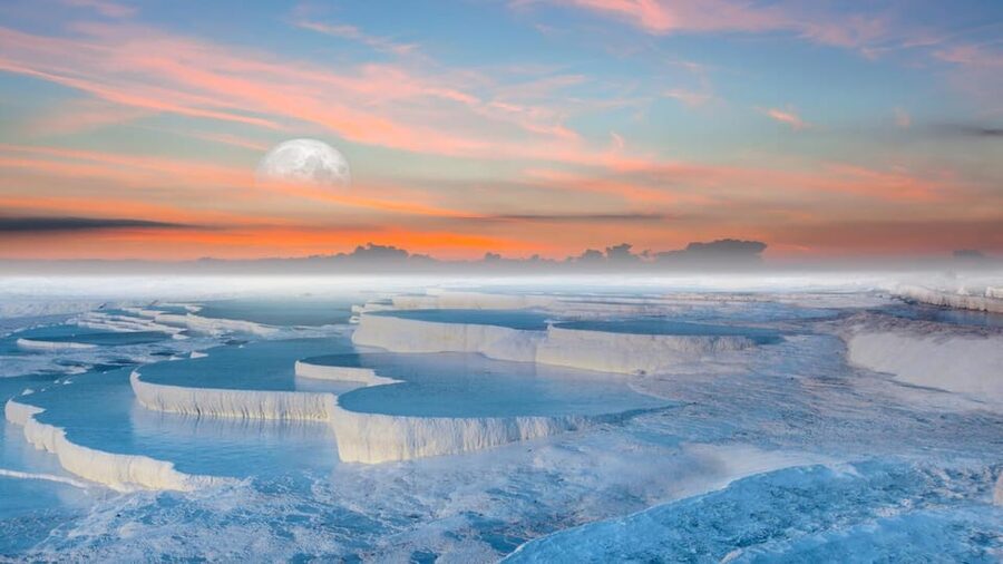 From Antalya/Kemer: Pamukkale Tour with Lunch and Transfers - The guides make a real difference