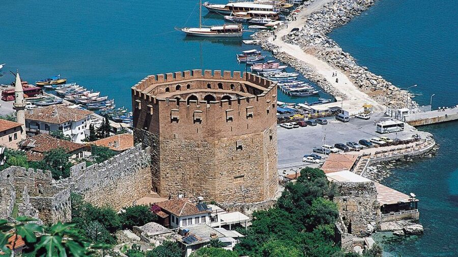 From city of Side: Guided Day Trip to Alanya City - Free time in central Alanya