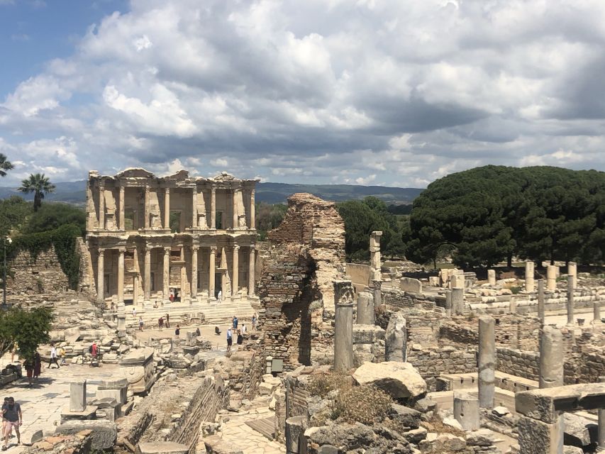 From Istanbul: 2 Days Private Pamukkale and Ephesus Tour - Day one: Istanbul to Pamukkale