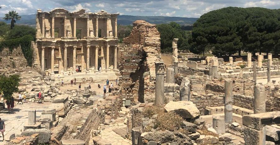 From Istanbul: 2 Days Private Pamukkale and Ephesus Tour - Hierapolis, a Roman city above the springs