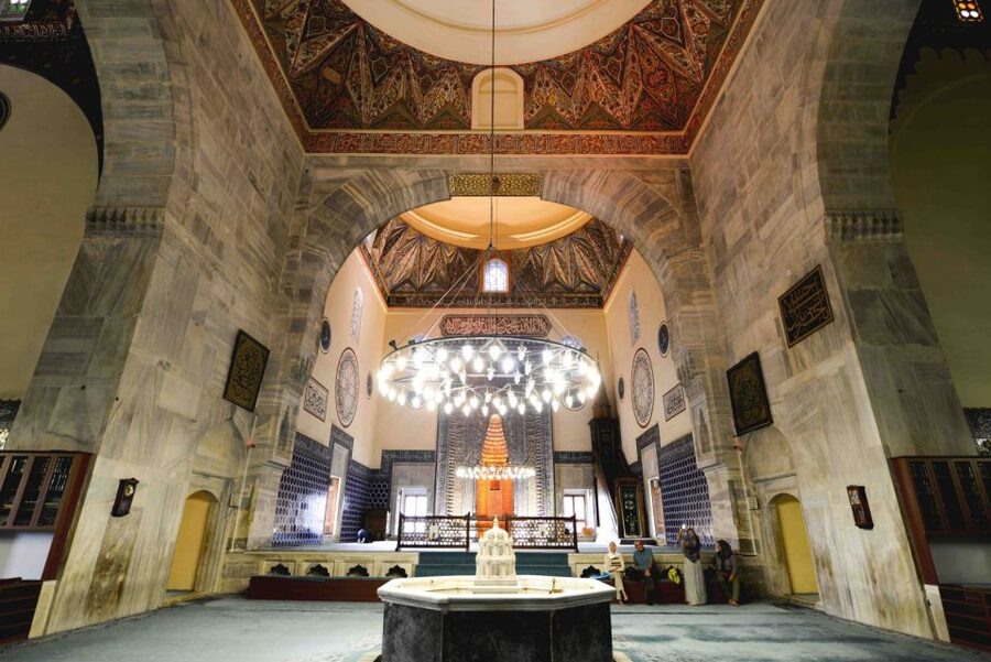 From İstanbul: Bursa Uludağ Mountain Tour & Cable Car Ride - Bursa’s local tastes and the 600-year-old plane tree