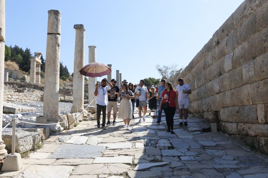 From Istanbul: Ephesus & Şirince Day Trip w/ Wine Tasting - The guide makes the ancient site easier to read