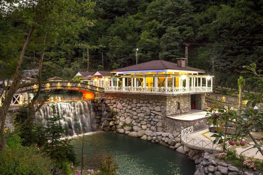 From Istanbul: Guided Day Trip to Sapanca and Masukiye - The final shopping outlet stop
