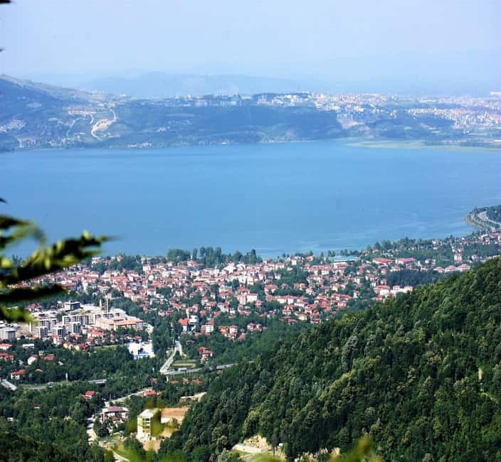 From Istanbul: Sapanca & Masukiye Tour with Lunch - Riding the Sapanca cable car for the best view
