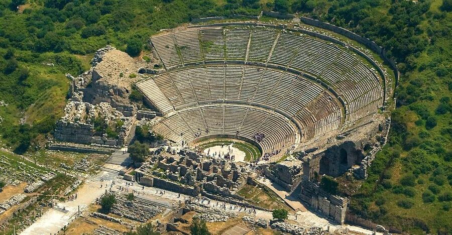 From Izmir: Ephesus and House of Virgin Mary Tour with Lunch - The House of the Virgin Mary starts the morning