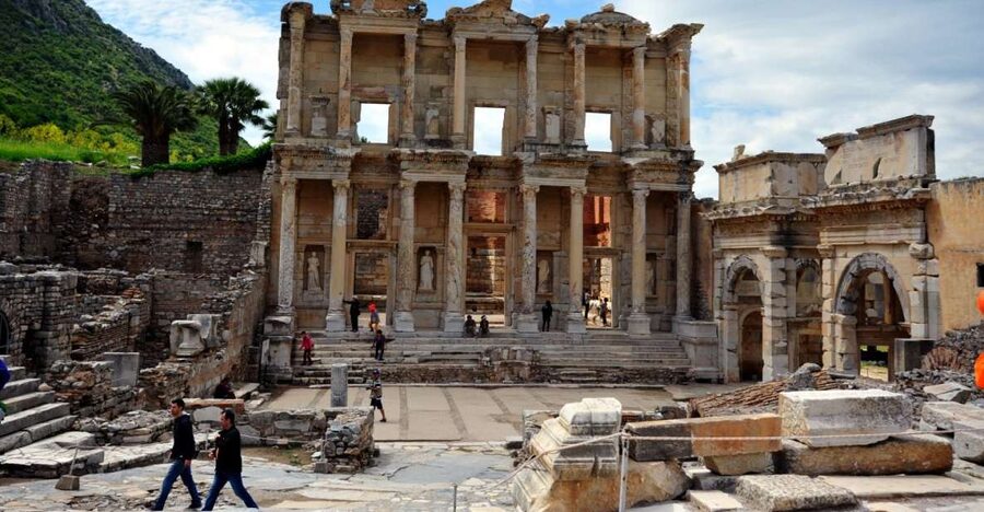 From Izmir: Full-Day Ephesus Tour with Lunch - A quick look at the Temple of Artemis