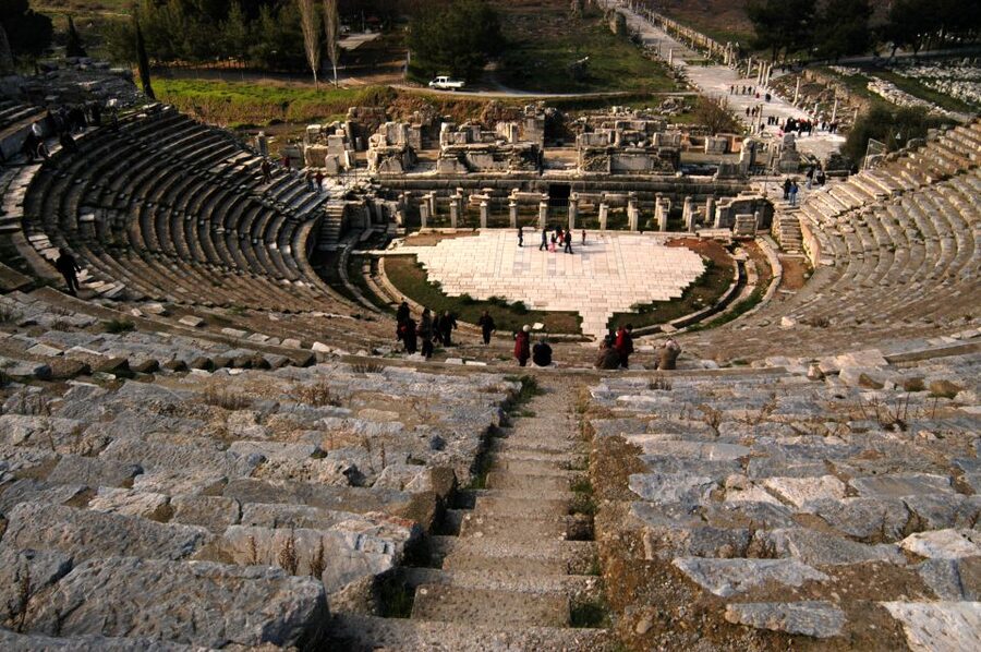 From Izmir: Guided Tour of the Ancient City of Ephesus - Lunch, with a practical pause in the middle