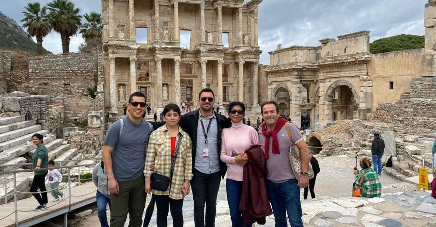 From Kusadasi: Ephesus Guided Private Tour - Meeting your guide in Kusadasi