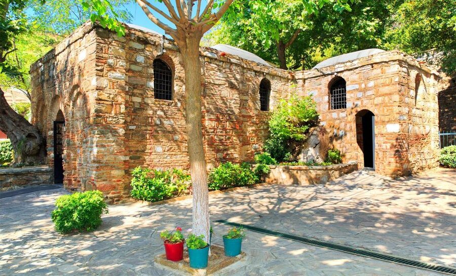 From Kusadasi: Ephesus Guided Sightseeing Tour with Lunch - Who will enjoy this tour most?