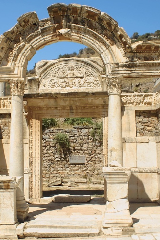 From Kusadasi: Ephesus Private Tour for Cruise Passengers - Leaving Kusadasi Cruise Pier in an air-conditioned van