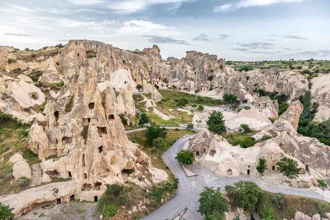 Full-Day Private Tour of Cappadocia's Highlights (Car&Guide ) - Göreme Panorama and Uçhisar Castle Set the Scene