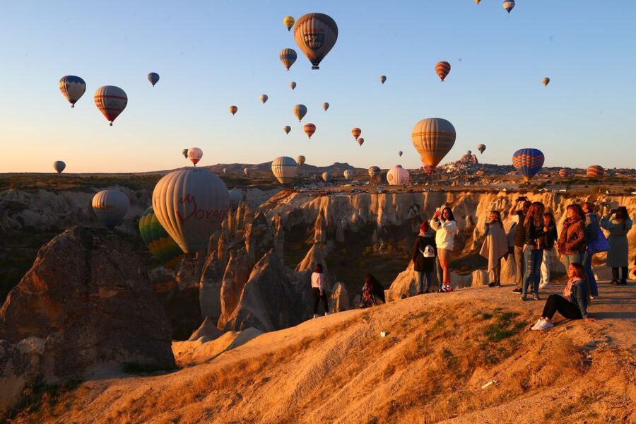 Göreme: Sunrise Hot Air Balloon Flight Over Cappadocia - Why sunrise is the right time to fly over Cappadocia