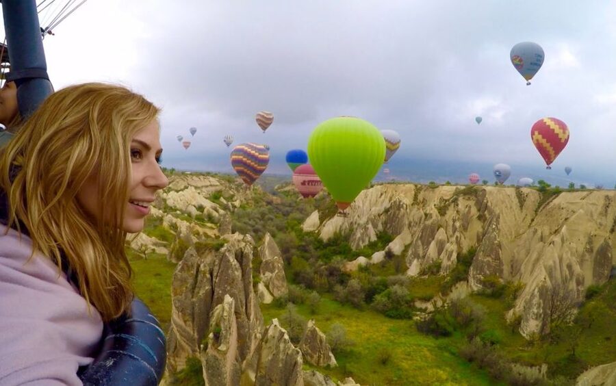 Göreme: Sunrise Hot Air Balloon Flight Over Cappadocia - Landing and the champagne toast