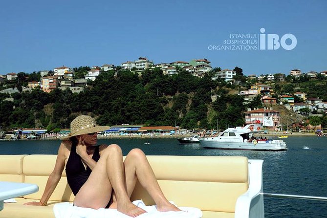 Guided Bosphorus & Black Sea Cruise – 4 Stops from Istanbul - Ortaköy and the first look at Istanbul from the water