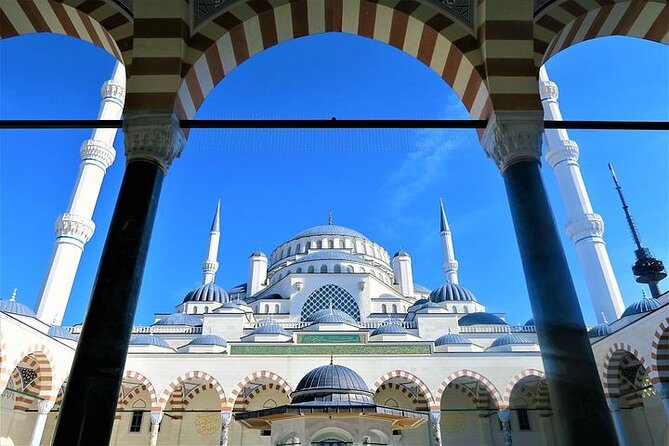 Istanbul: 2 Continents of Bosphorus ( Boat & Lunch ) - Galata Bridge and the first look at the Bosphorus