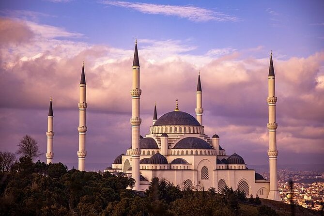 Istanbul: 2 Continents of Bosphorus ( Boat & Lunch ) - Dolmabahçe Mosque and Palace from the water