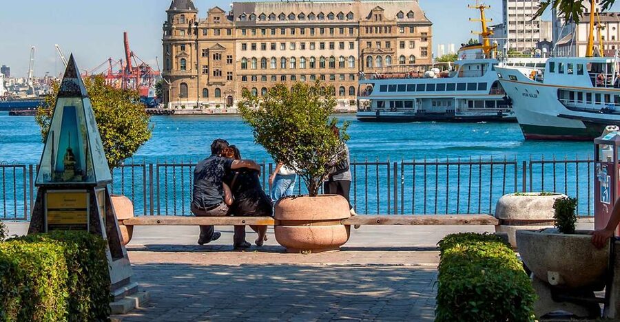 Istanbul: Asian Side Uskudar & Kadiköy Tour with Lunch - Starting under the Bosphorus with Marmaray