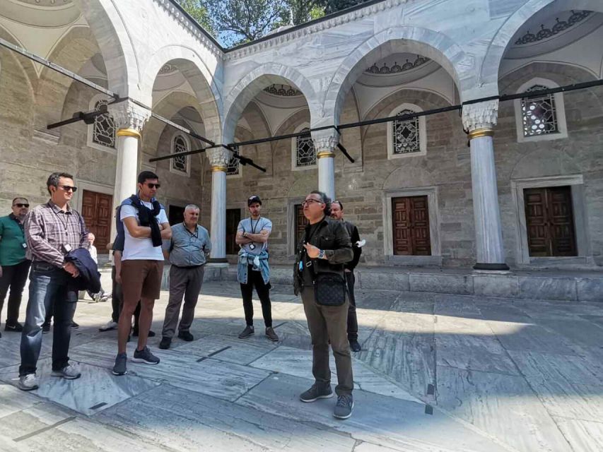 Istanbul: Asian Side Uskudar & Kadiköy Tour with Lunch - Moda, churches, mosques, and mansions