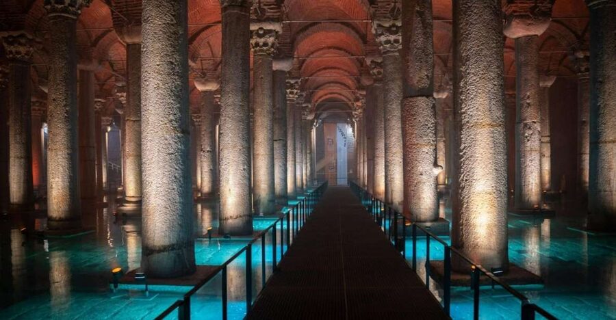 Istanbul: Basilica Cistern Skip-the-line Entry & Guided Tour - Entering through the shorter line