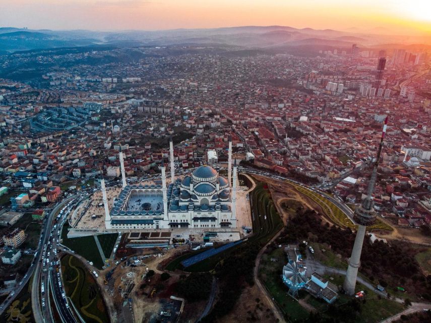 Istanbul: Best of One Day Two Continents Tour, Europe&Asia - Dolmabahçe Palace begins the day