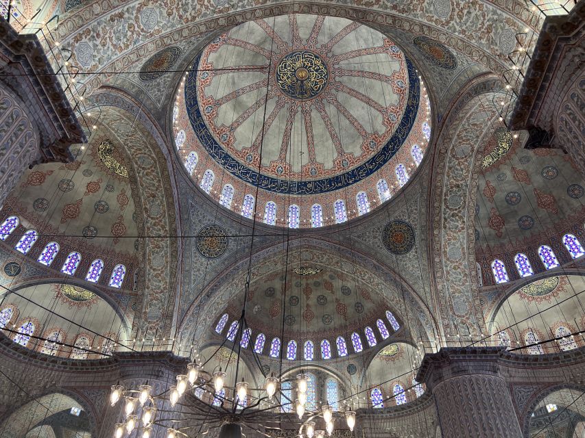 Istanbul: Best of The City Full-Day Tour with Transfers - Guides, group size, and the human side of the day