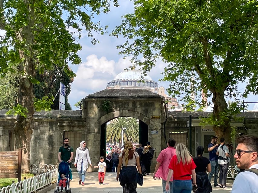 Istanbul: Blue Mosque, Basilica Cistern, & Hagia Sophia Tour - Who should book this tour?