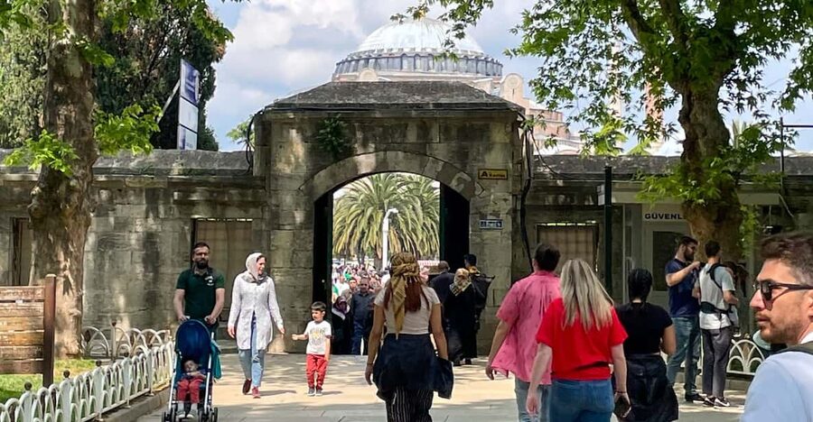 Istanbul: Blue Mosque, Basilica Cistern, & Hagia Sophia Tour - The Hippodrome and Sultanahmet Square