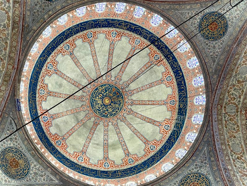 Istanbul: Blue Mosque Guided Tour - Exploring Sultanahmet before entering