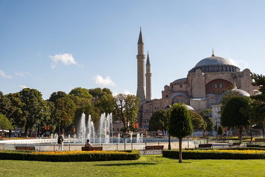 Istanbul: Blue Mosque & Hagia Sophia Guided Tour w/ Tickets - Should you book the Blue Mosque and Hagia Sophia tour?
