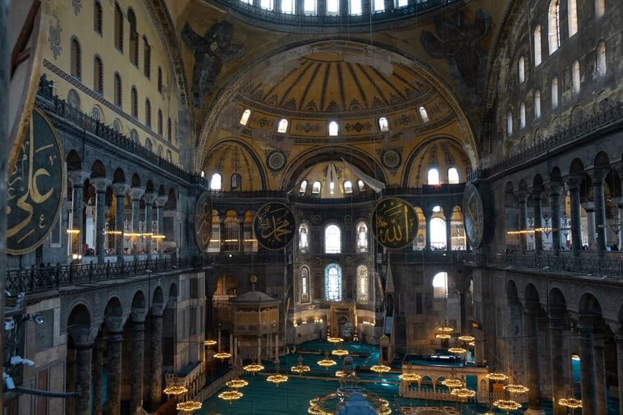 Istanbul: Blue Mosque & Hagia Sophia Guided Tour w/ Tickets - Inside the Blue Mosque for about 80 minutes