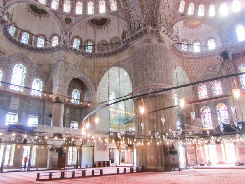 Istanbul: Blue Mosque & Hagia Sophia Guided Tour w/ Tickets - Hagia Sophia and the value of reserved entry