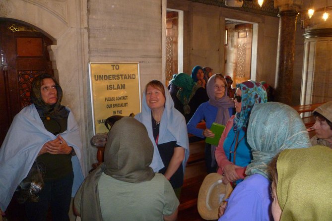 Istanbul: Blue Mosque & Hagia Sophia Small-Group Tour with ticket - Why this short walk works in Sultanahmet