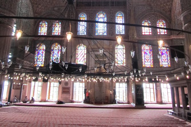 Istanbul: Blue Mosque & Hagia Sophia Small-Group Tour with ticket - Who should book this Istanbul tour?