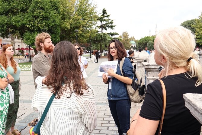 Istanbul: Blue Mosque, Hagia Sophia & Sultanahmet Tour - Group size, pace, and the crowded streets