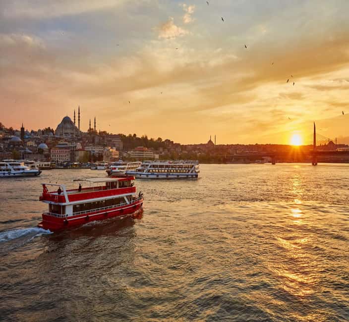 Istanbul: Bosphorus Cruise Morning or Sunset Boat Tour - Why the Bosphorus is the right place to see Istanbul